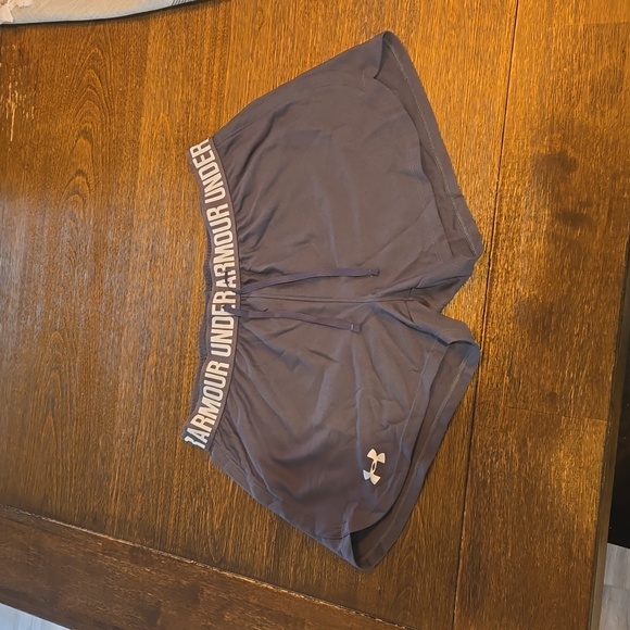 WOMEN'S UA PERFECT PACE SHORT PHANTOM GRAY - Picture 1 of 6